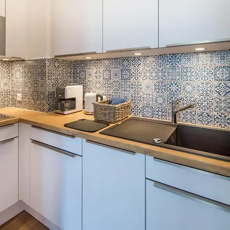 Friesenliebeney Apartment *